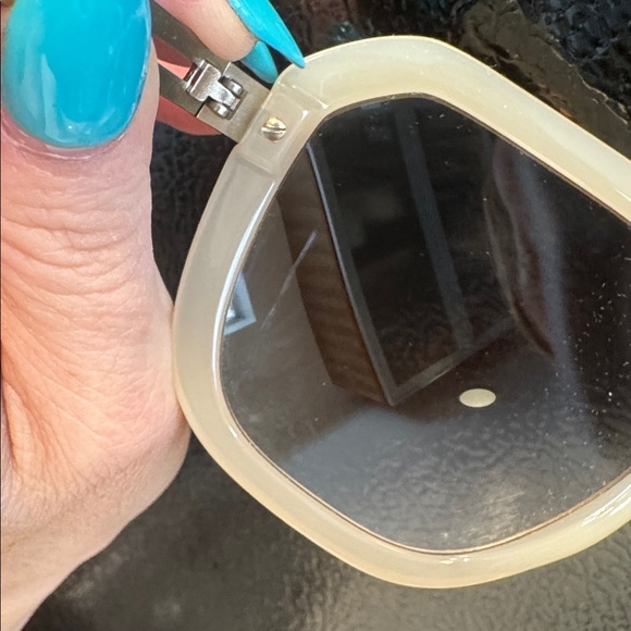 Chloe Sunglasses - Picture 8 of 9